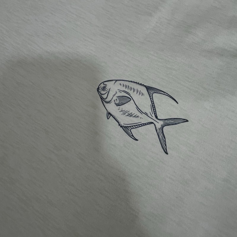 Vineyard Vines Performance Stretch Whale Long Sleeve Crewneck Mens M Permit Fish gallery