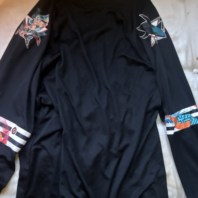 Franklin Group Shark Uprising Men’s XL Long Sleeve Crew Neck Fishing Graphic Tee gallery
