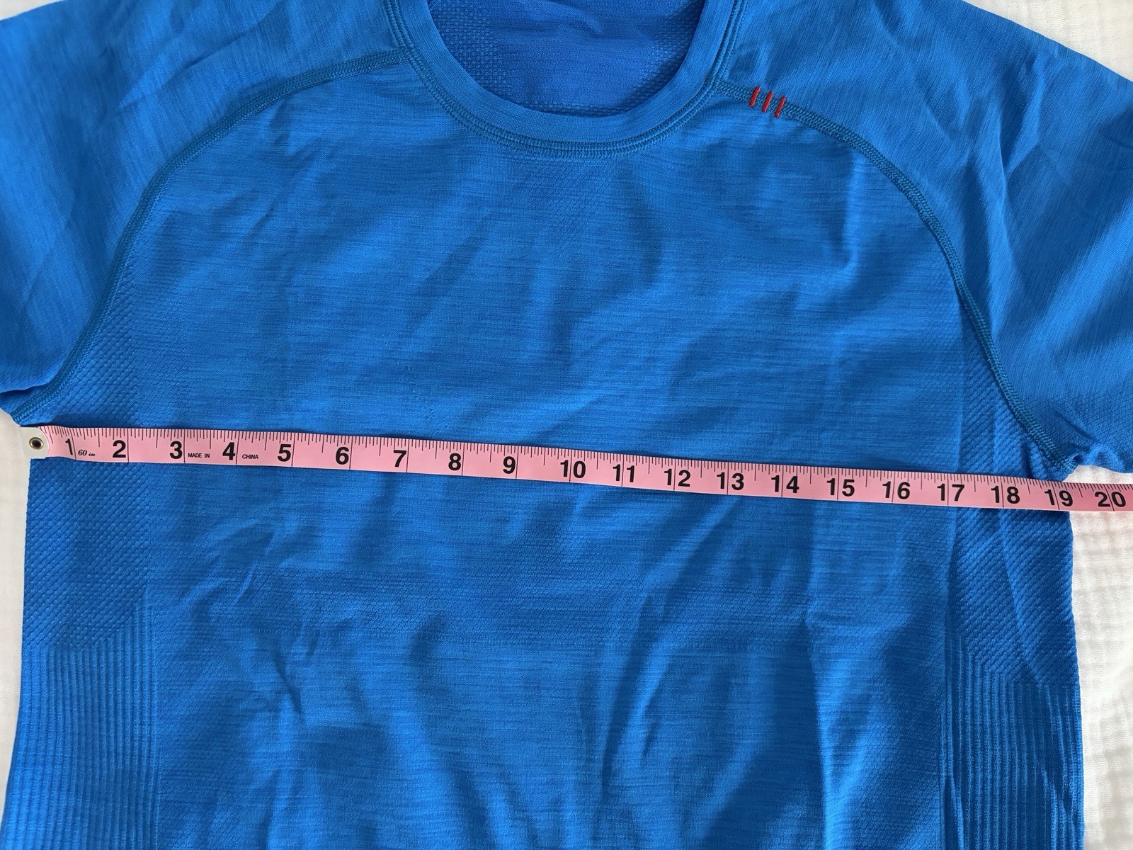 Lululemon Metal Vent Short Sleeve, Size Medium gallery