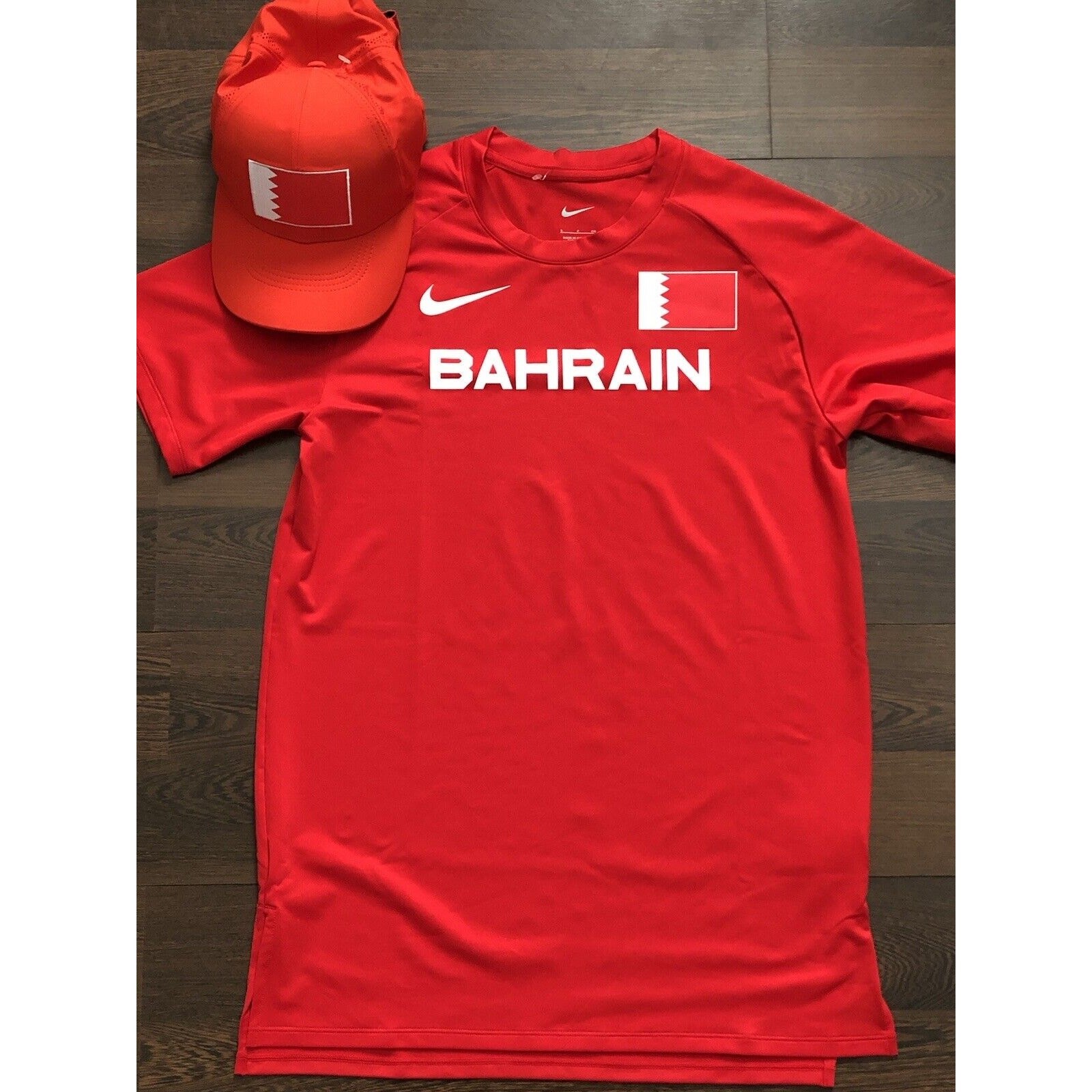 Nike Pro Elite Team Issued Bahrain Track Shirt / Hat CI6365-657 Sz S gallery