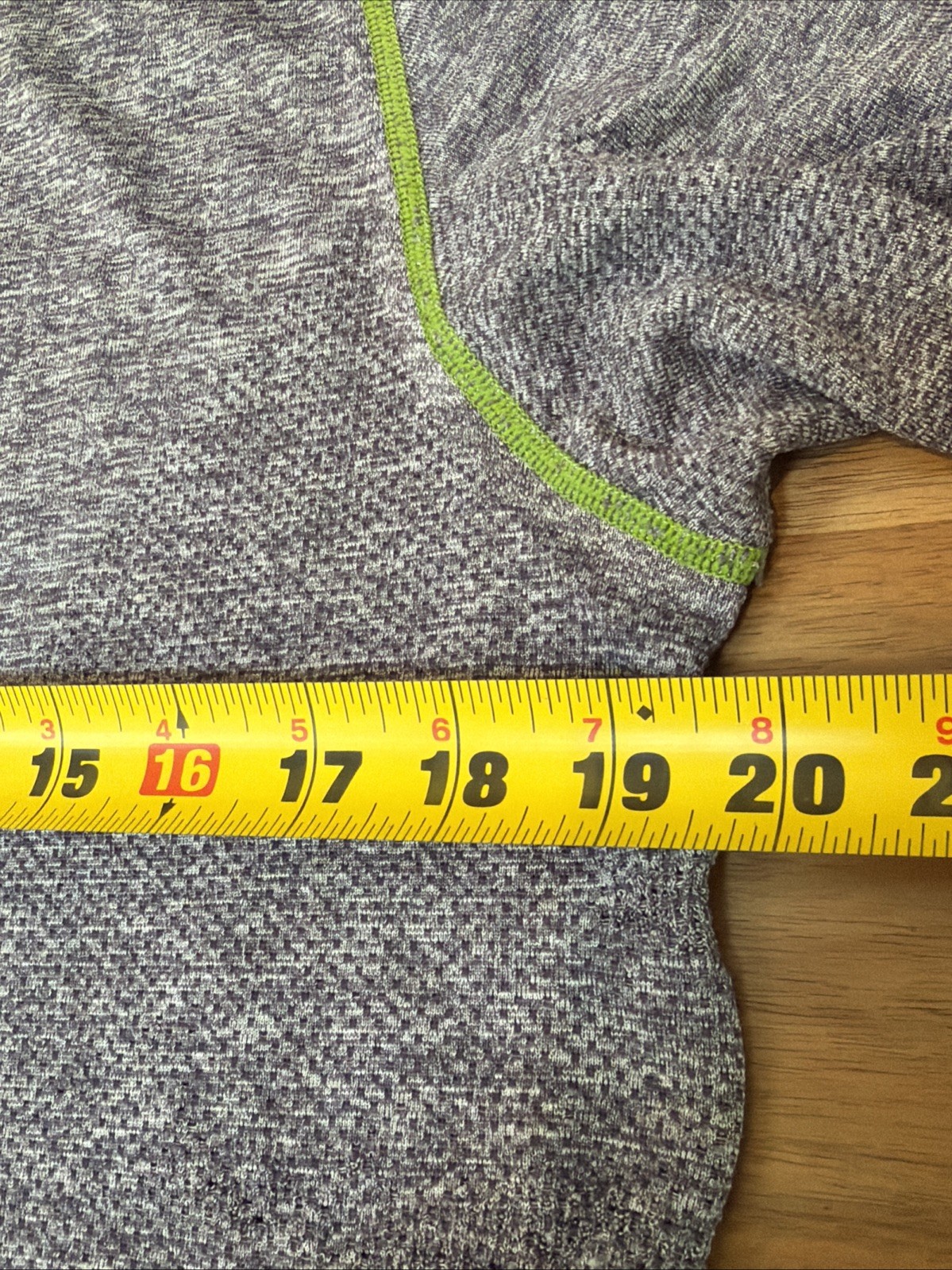 Lululemon Men Performance Tech Tee M Heather Gray/ Green Contrast Stitching gallery