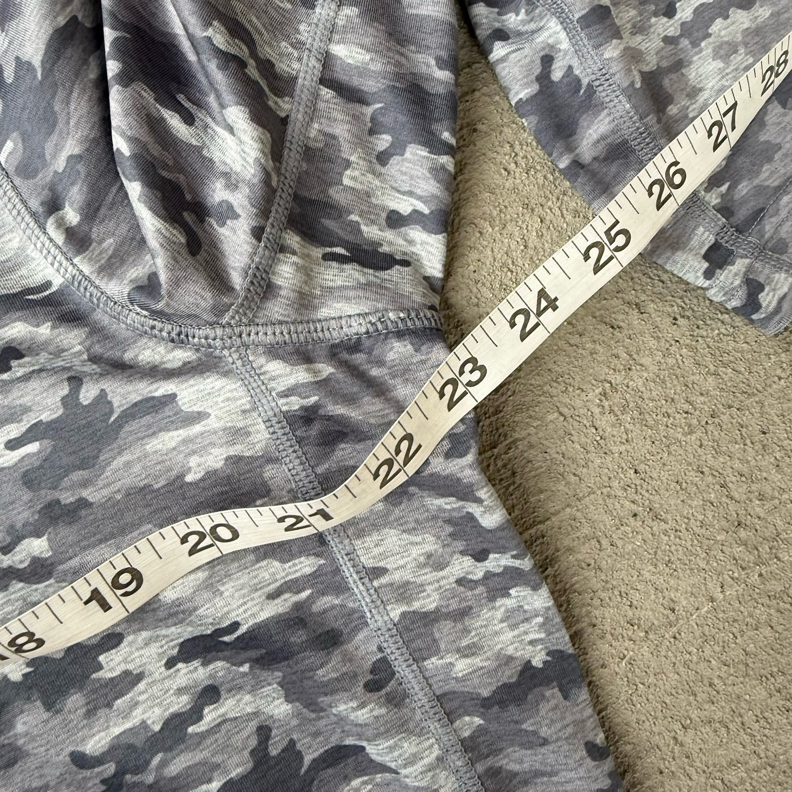 1764 Golf Performance 1/4 Zip Sweater Mens Medium Gray Camo Activewear Pullover gallery