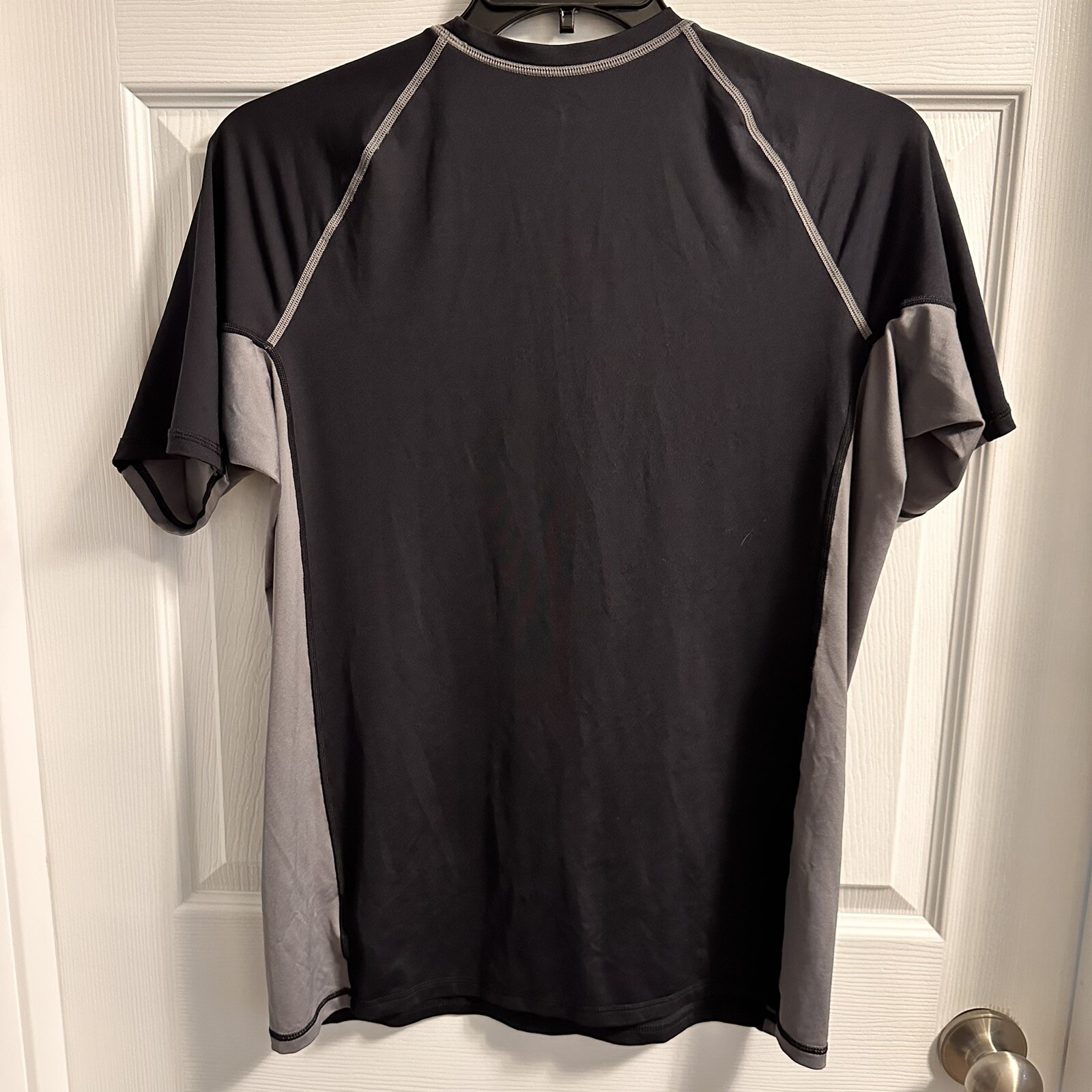 Nike Shirt Mens Large Black and Gray Short Sleeve Dri Fit UPF 40+ Polyester gallery