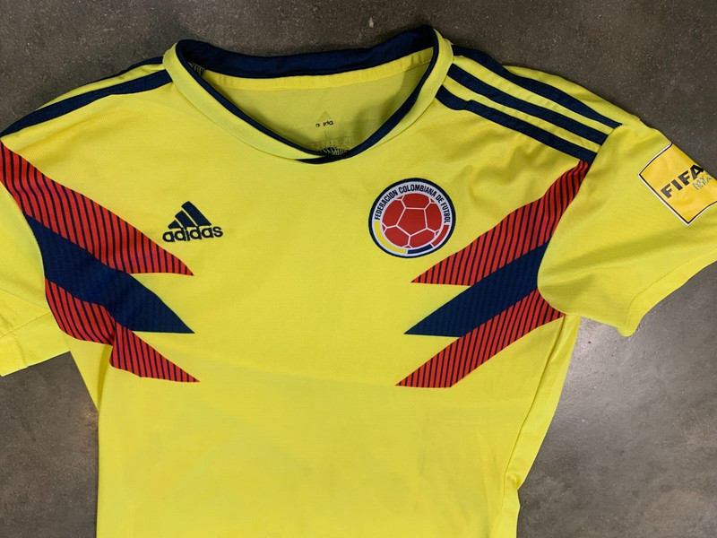 Adidas Federacion Colombiana De Futbol FIFA WORLD CUP 2018 Jersey Size L gallery