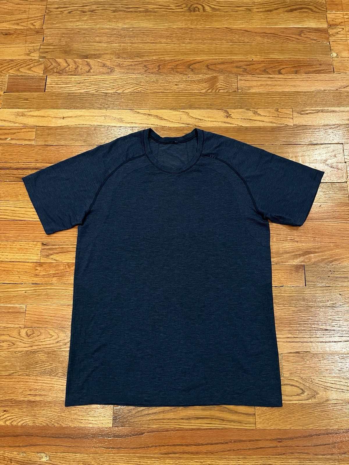 Lululemon Short Sleeve Metal Vent Tech Shirt Men L Activewear Performance Blue gallery