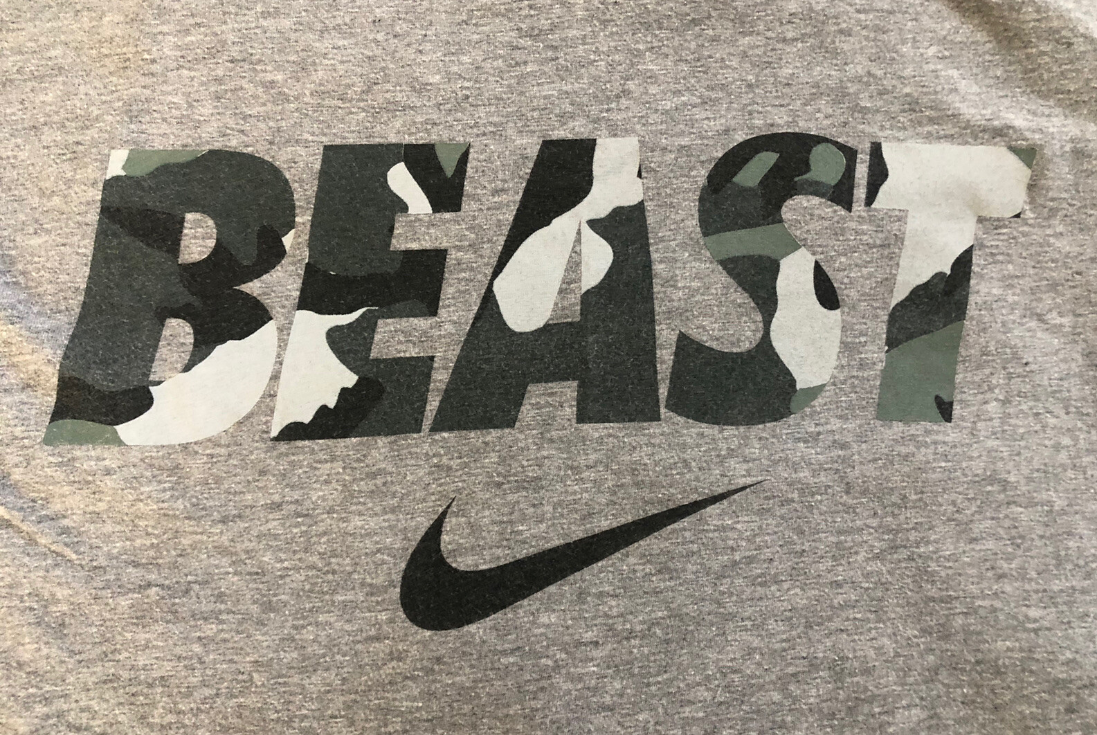 Nike Athletic Cut Camouflage BEAST SWOOSH Basketball Bodybuilding SkateTShirt XL gallery