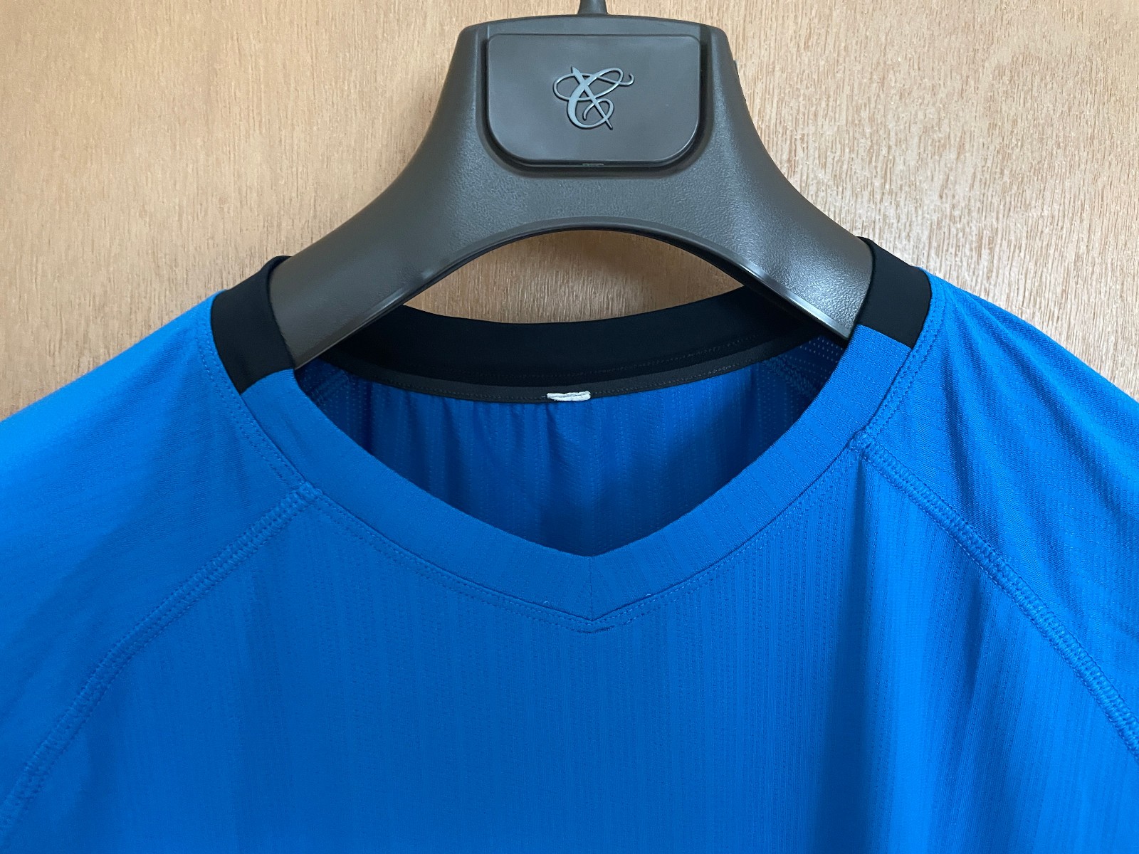 Lululemon Focus V Men's Short Sleeve Shirt - Lakeside Blue/Black XL gallery