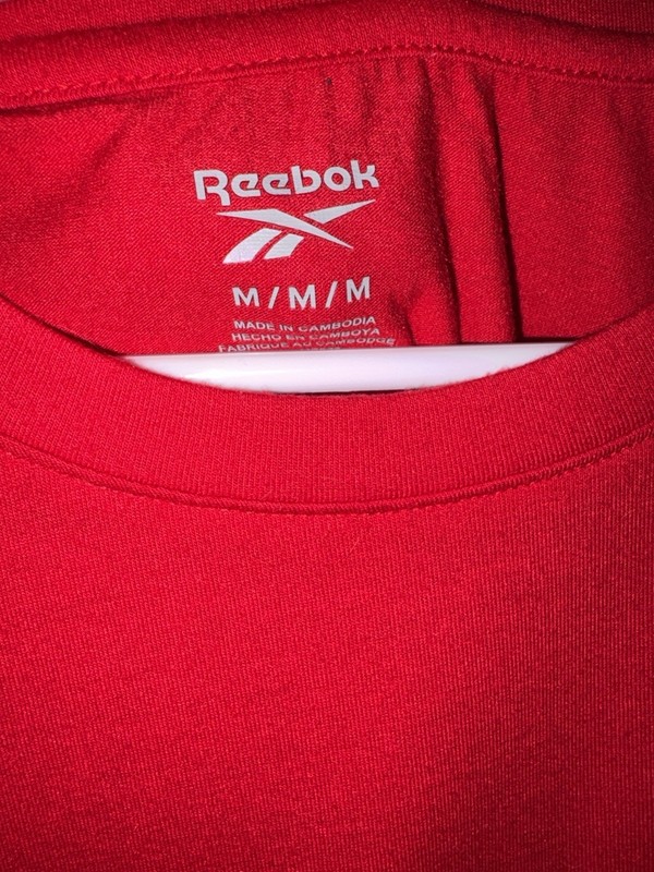 Reebok women’s Red Logo Graphic Print Crew Neck Short Sleeve T-Shirt Size M gallery