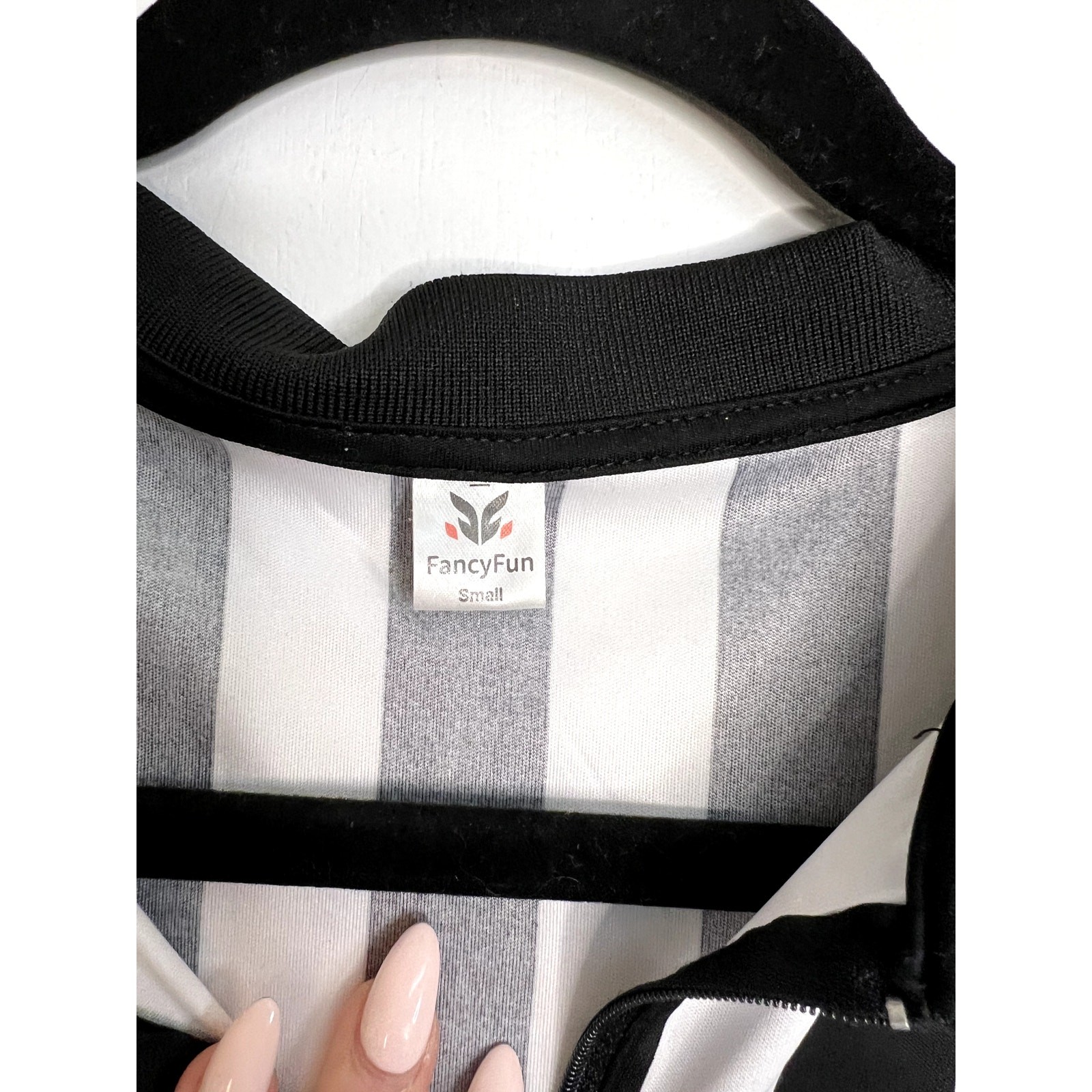 Referee Shirt Size Small 1/4 Zip gallery