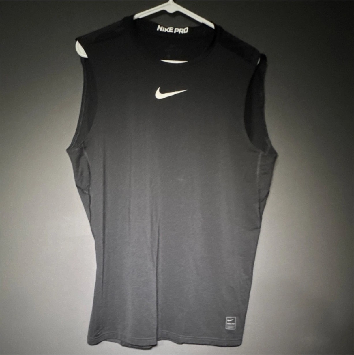 Nike Pro Tank Top Men’s XL Black Sleeveless Dri-Fit Athletic Shirt gallery