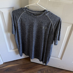 Men’s Heathered Gray Athletic Fit Crew Neck Lightweight Tee Shirt Size M