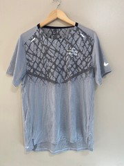 Nike Running Division Dri-Fit ADV Running Shirt Size M DQ4778-014 $80 NEW