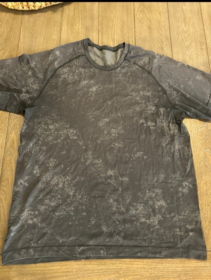 Lululemon Men’s Activewear T-Shirt XXL Black Gray Breathable Stretch Raglan