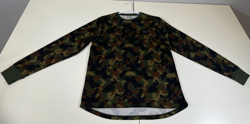 XTEK Woodland Green Camo Base Layer Long Sleeve Shirt Mens Sz L Lightweight gallery