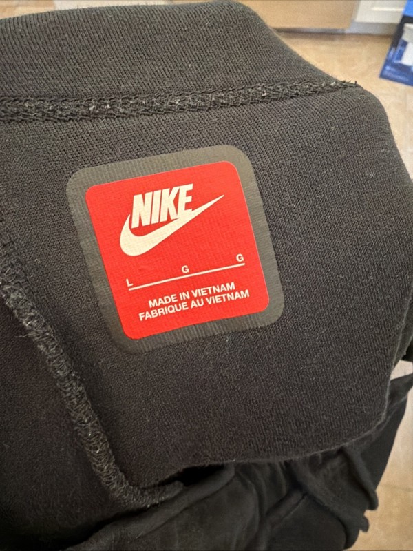 Black Nike Tech Large gallery