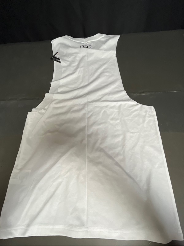 Men's Under Armour Left Chest Cut-Off Tank gallery