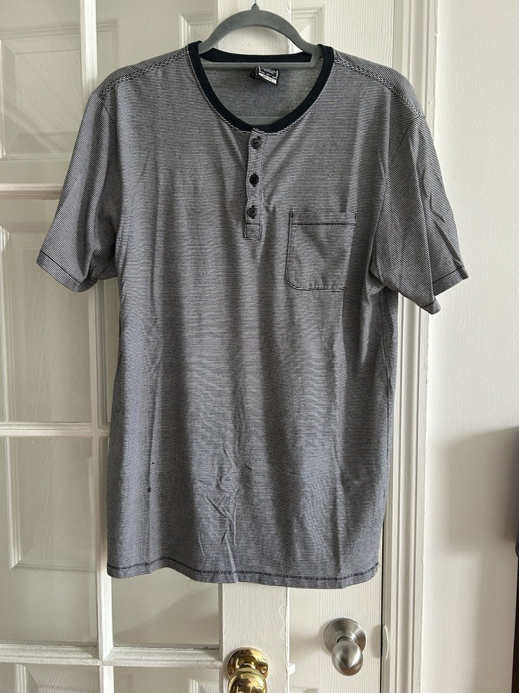 Nike SB Dri-Fit Short Sleeve Pocket Henley Shirt Black/White Stripe Medium