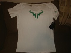 NWT Nike Court Rafa Nadal Bull Logo Men’s Tennis Tee Shirt CW1534-100 Medium