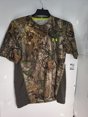 Under Armour Realtree Camo HeatGear Shirt Mens Medium Hunting Scent Control