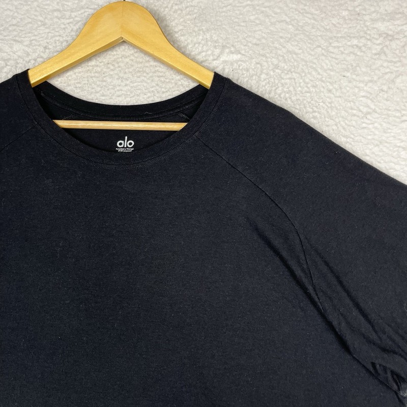 Alo Triumph T Shirt Mens 2XL Black Raglan Crew Neck Tee Alo Yoga M1133R gallery