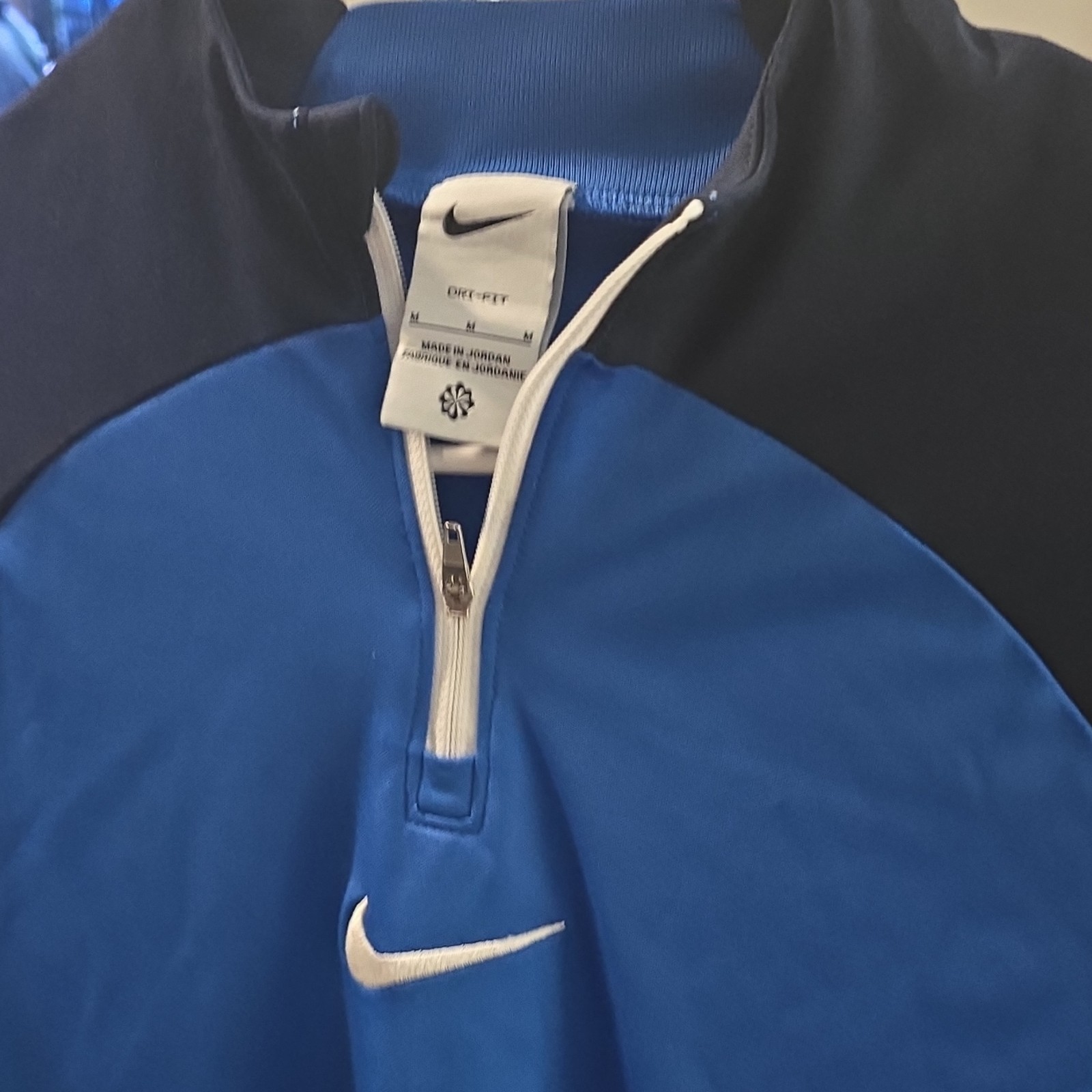 Nike Dri-FIT Men’s M Navy/ royal blue Polyester 1/4 Zip Mock Neck Pullover gallery