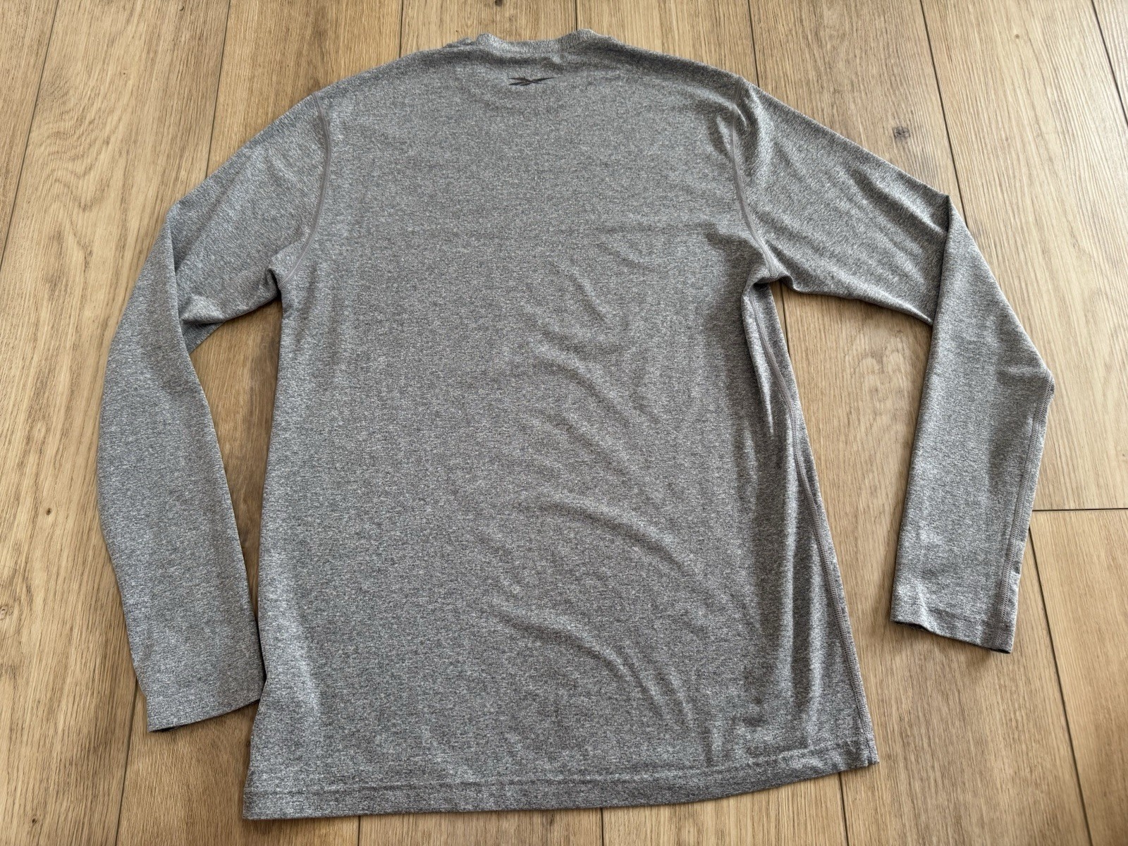 Reebok PLAYDRY Men's XL Gray Crew Neck Long Sleeve Activewear T-Shirt Polyester gallery