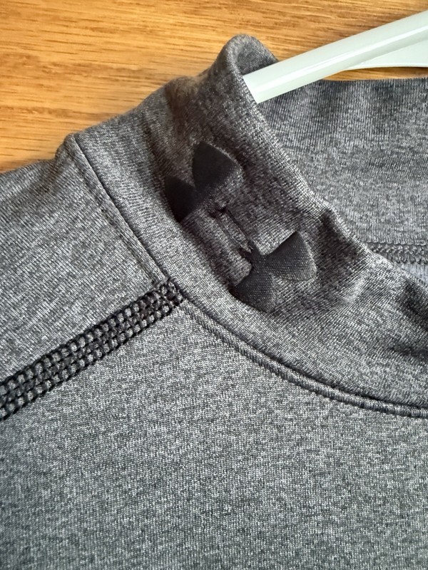 Under Armour Cold Gear Long-Sleeve Compression Long Sleeve Shirt Gray Black gallery