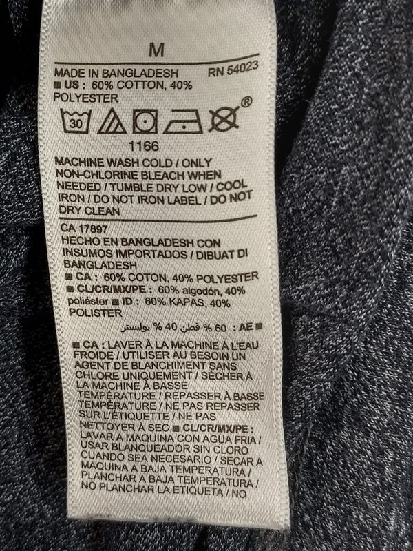 Old Navy Men Athletic Top M Black Gray Crew Neck Long Raglan Sleeve Logo Active gallery