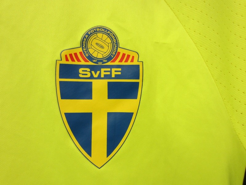 MENS ADIDAS Adizero SVFF SWEDEN SVERIGE SOCCER TEAM JERSEY Size M gallery