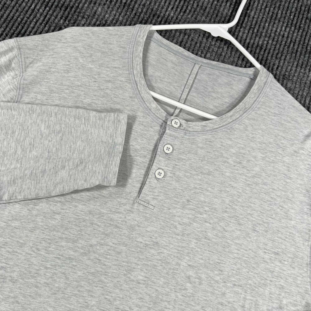 Lululemon Henley Shirt Mens Large Gray Long Sleeve Casual Comfort Outdoor Active