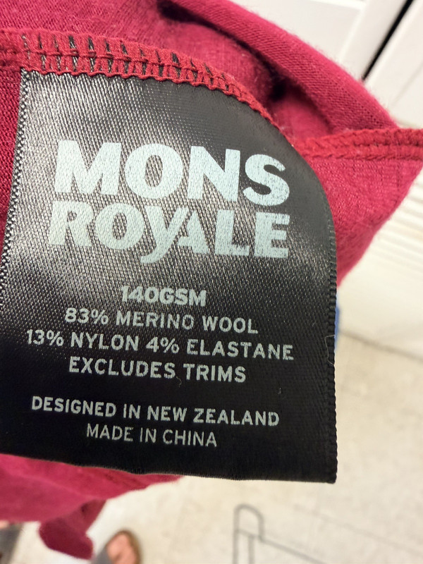 Mons Royale Air Con merino Shirt Large Red gallery