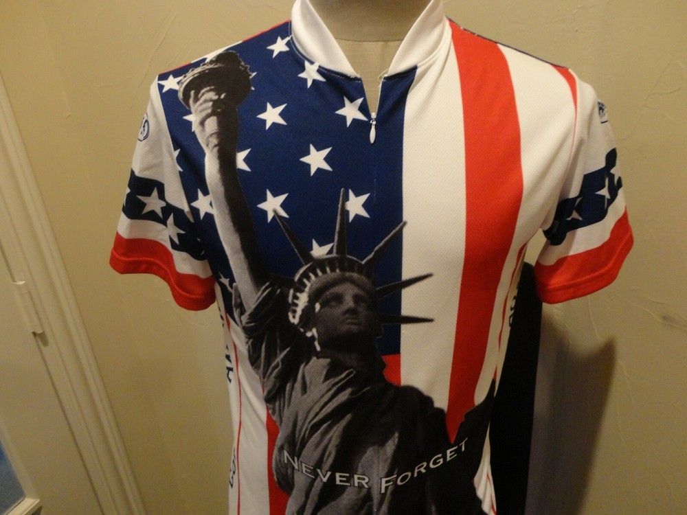 Statue Liberty Revi Wear BIKE Riding Cycling 3/4 Zip Polyester Shirt USA Size M