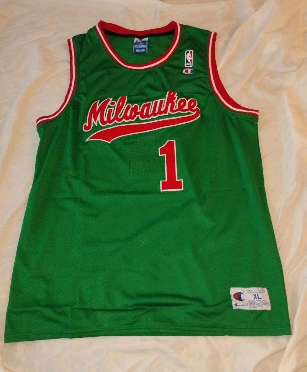 Unworn XL Oscar Robertson #1 Milwaukee Bucks Green NBA Basketball Jersey gallery