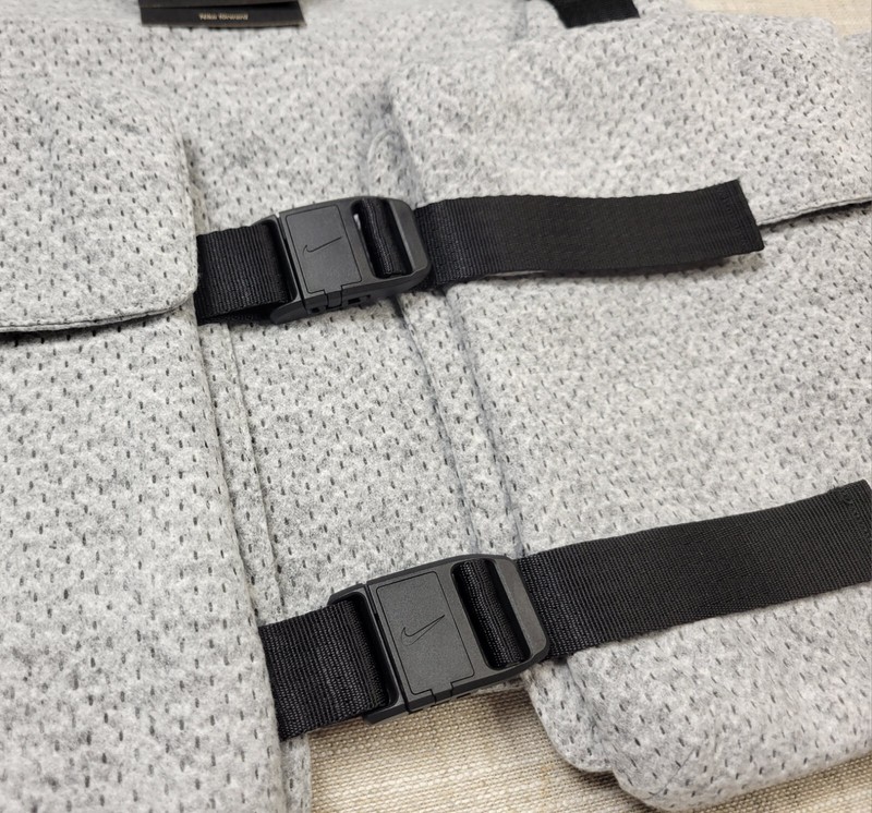 NIKE Forward Tech Pack Utility Vest XXS/XS Mens Gray Black Gilet Oversized Fit gallery