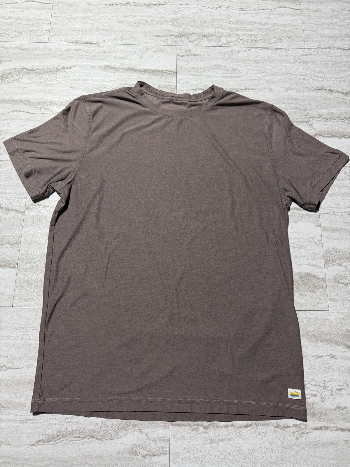 Vuori Shirt Strato Tech Men’s Med Gray/Purple Performance Tee Athletic Workout gallery