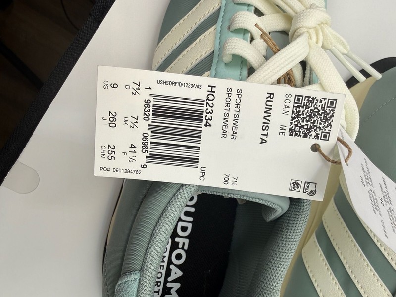 Adidas Runvista Sneakers Size 9 gallery