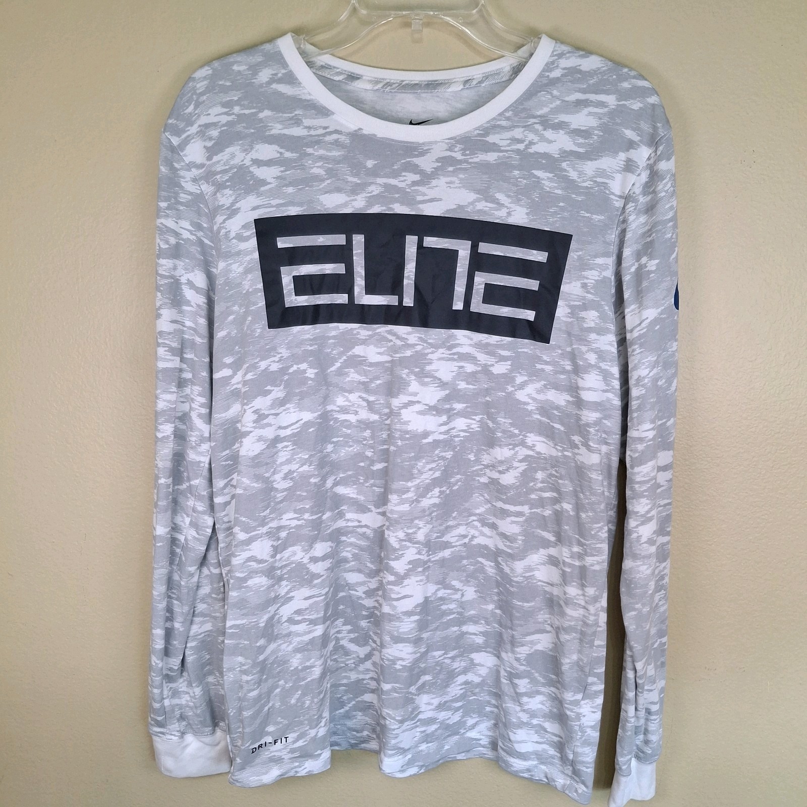 Nike Mens Medium Shirt Elite Basketball Dri-Fit Longsleeve Camo Activewear gallery