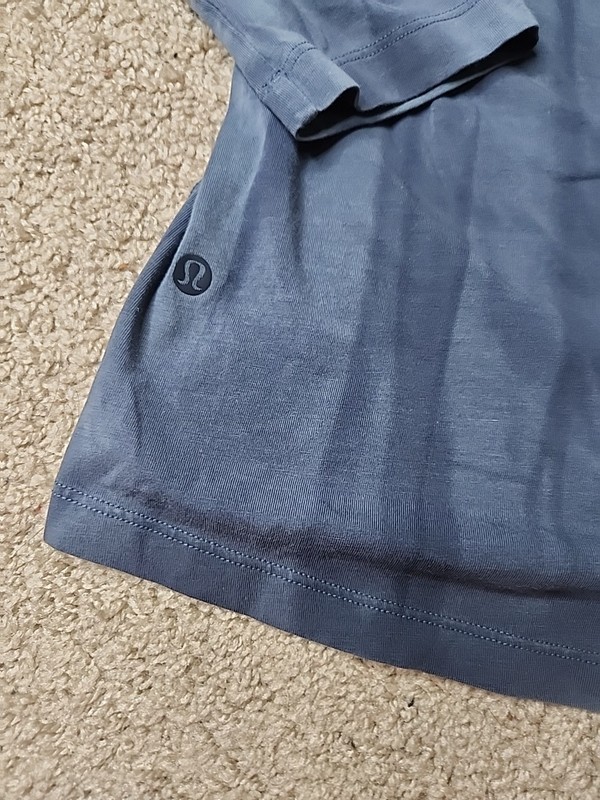 Lululemon 5 Year Basic Vertical Spray Dye Blue Long Sleeve Shirt Size Large gallery