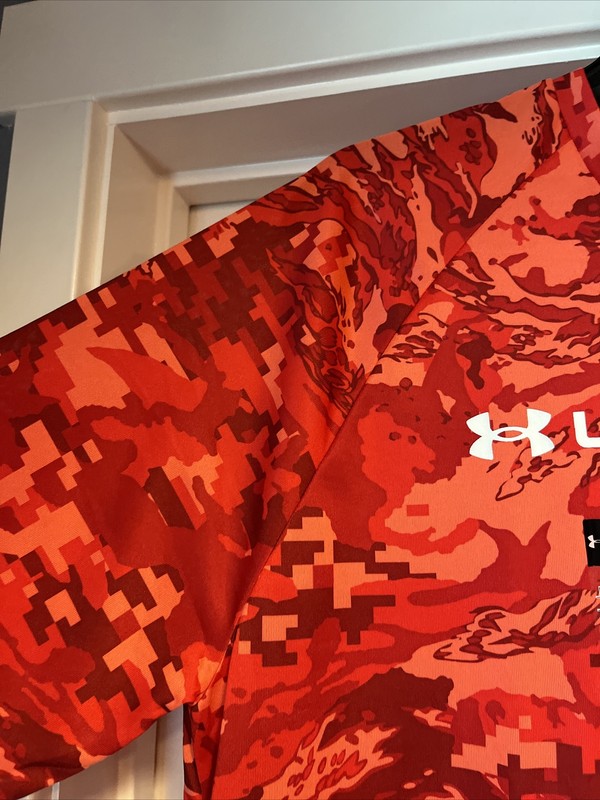 2 Mens Large Under Armour Tech ABC Camo Print Red Blue Shirt Loose Fit 1361698 gallery