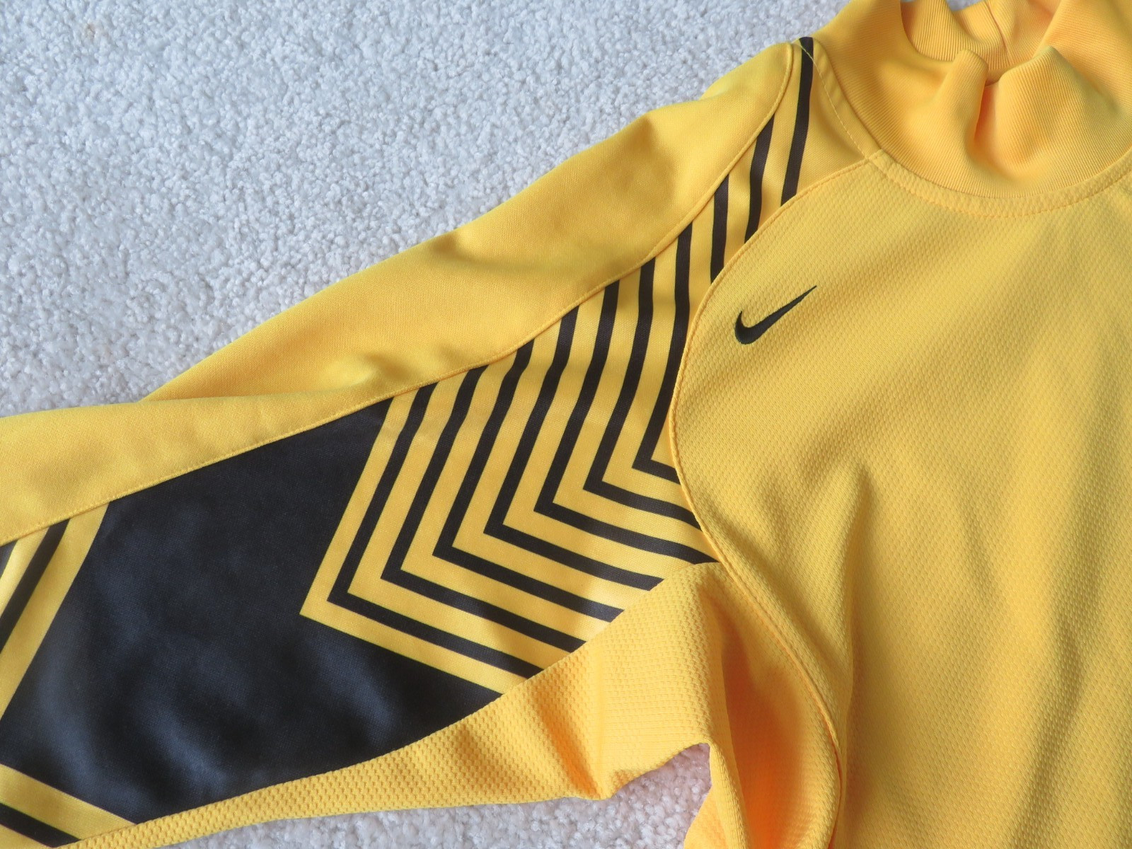 New Nike Men Yellow Goalkeeper Heavyweight Long Sleeve Shirt Jersey Small goalie gallery