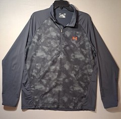 Under Armour All Season Gear Men’s Size L Grey Loose Fit 1/4 Zip Long Sleeve