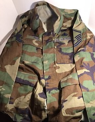US Military Air Force USAF Jungle Camo Combat Uniform With Patches Medium Size
