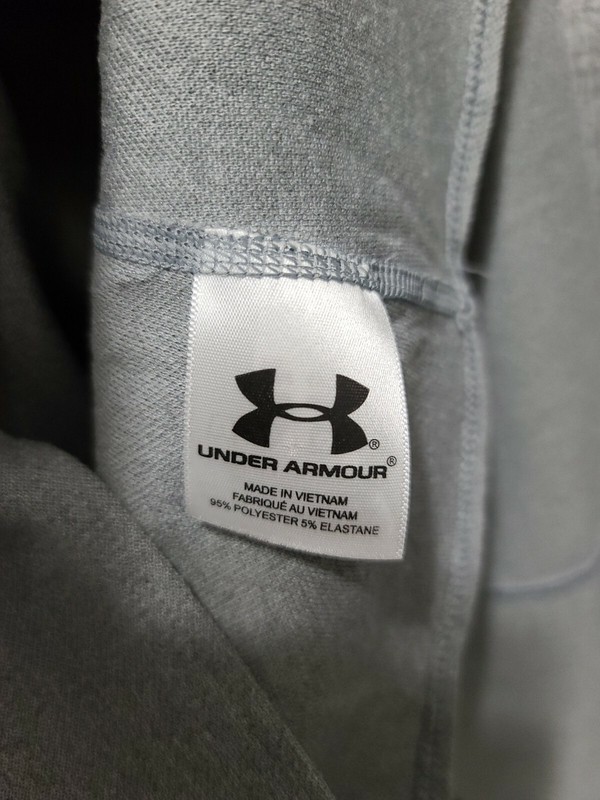 Under Armour All Season Gear Men's Size XL Thermal Fitted Lightweight Gray B15 gallery