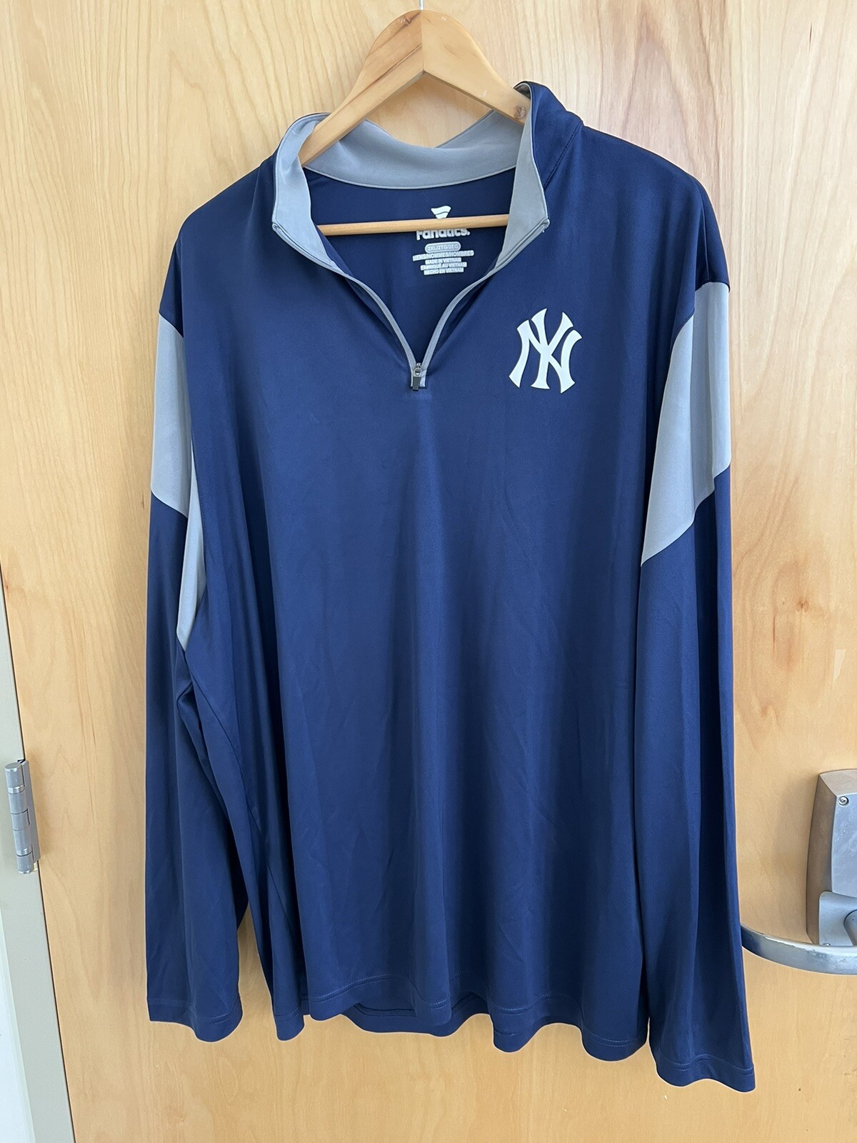 Fanatics Yankees Long Sleeve Workout Shirt Size 2XL 2TG 2EG Navy Color 1/4 Zip gallery