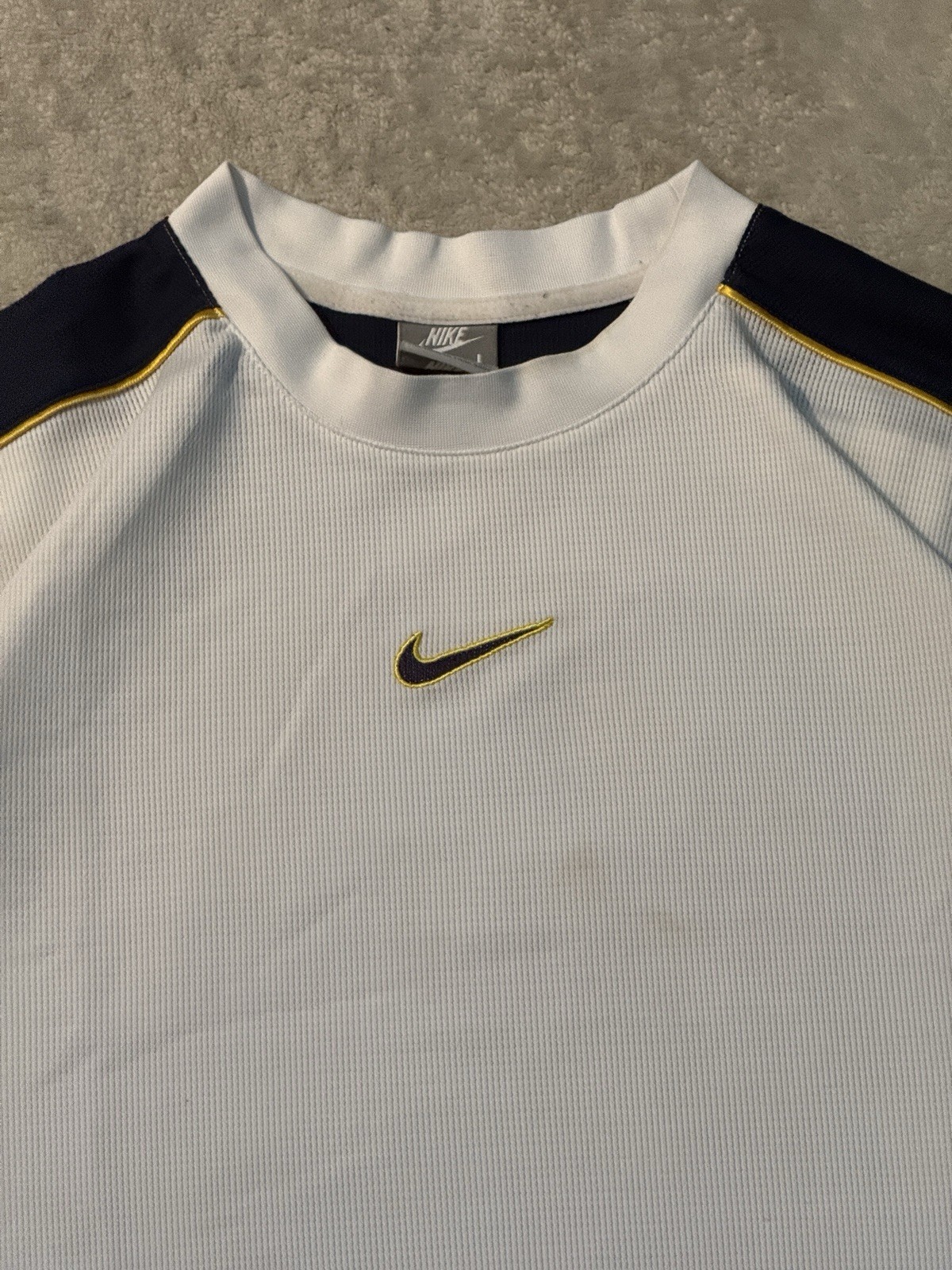 Vintage Nike Men’s Y2k Center Swoosh Raglan Basketball Tee Crew Neck Size L gallery