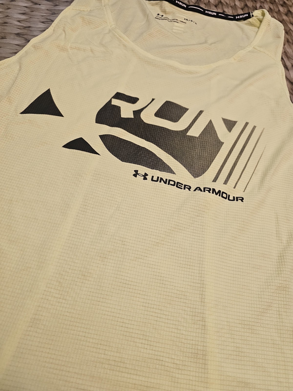 Under Armour Fitted CoolSwitch Run Singlet/Tank, Men’s Large- NWT gallery