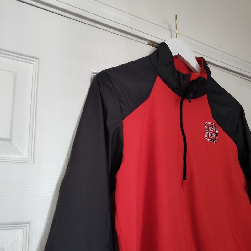Nike Dri Fit x NC State Wolfpak Hybrid 1/2 Zip Pullover Top Men's Size S Red gallery