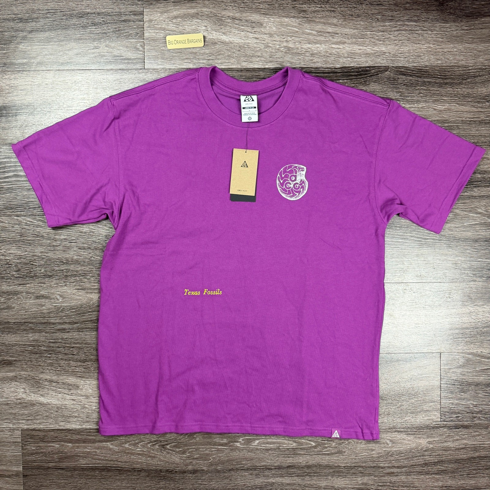 Nike Dri-FIT ACG "Texas Fossils Tee" Men's L Large HV1296-505 Bold Berry Graphic gallery