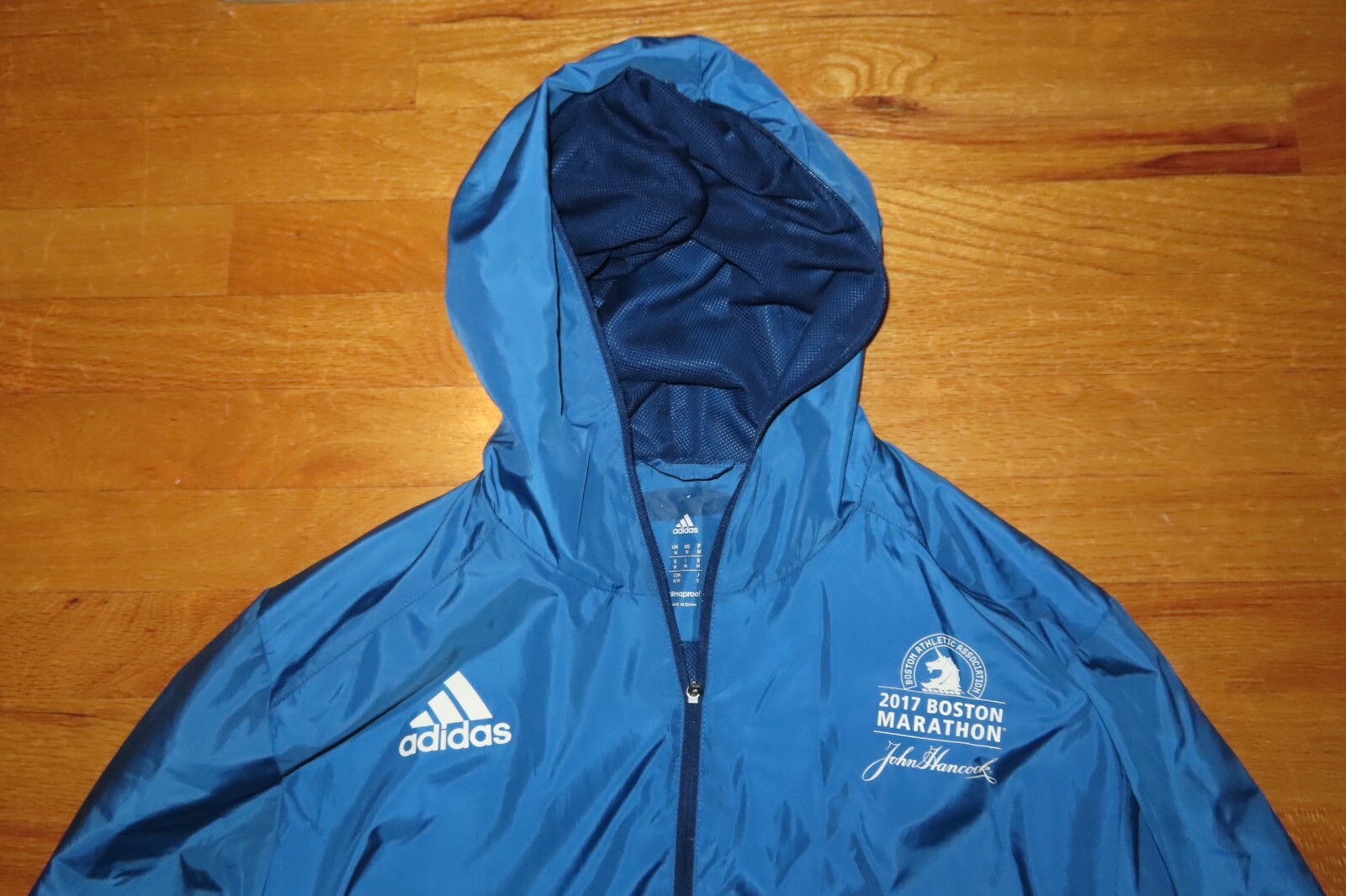 April 2017 Adidas 121st B.A.A. BOSTON MARATHON (MED) Running Hooded Jacket BLUE gallery