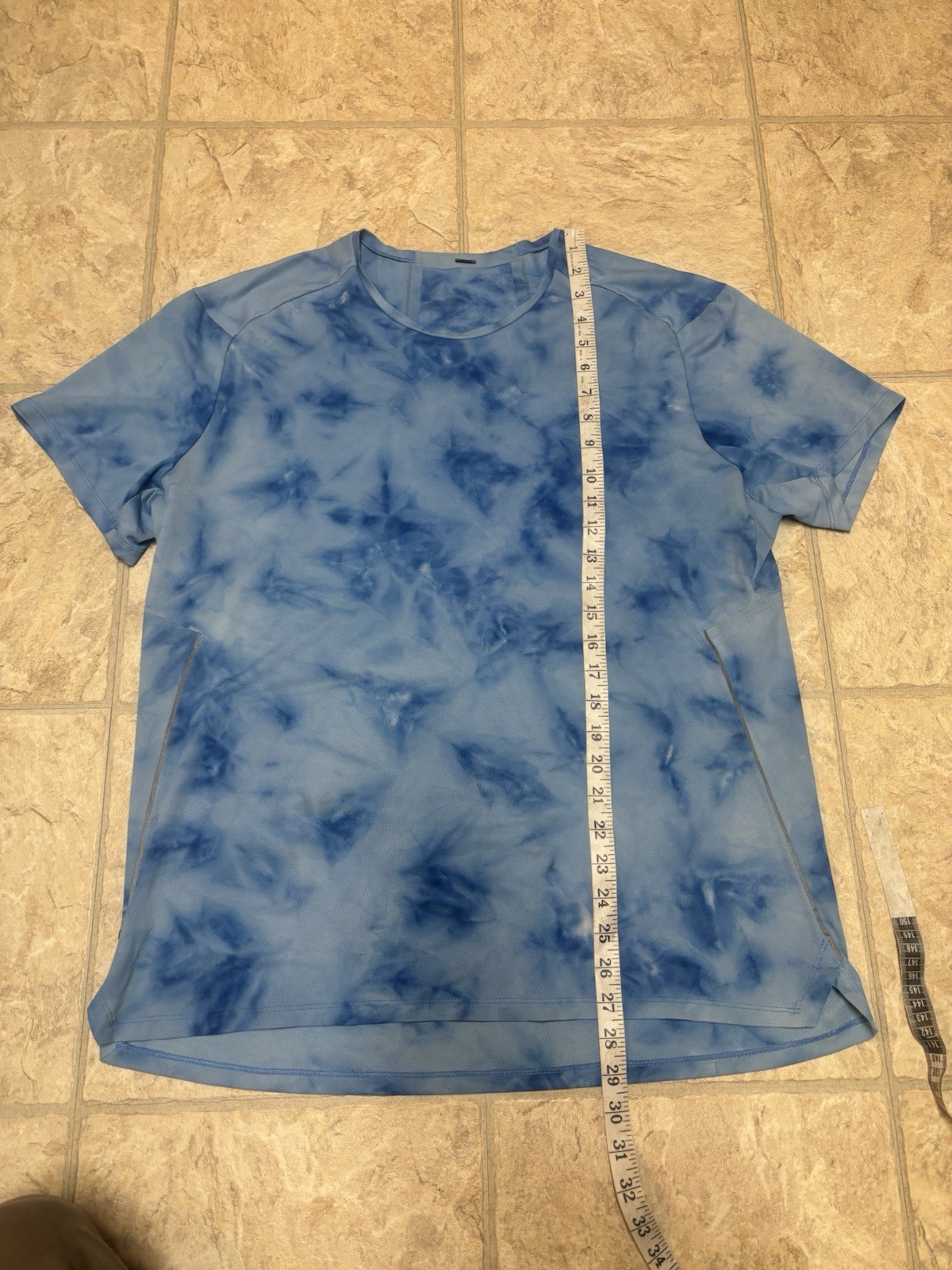 Lululemon Fast And Free Men’s Blue Tie Dye Shirt Size Large gallery